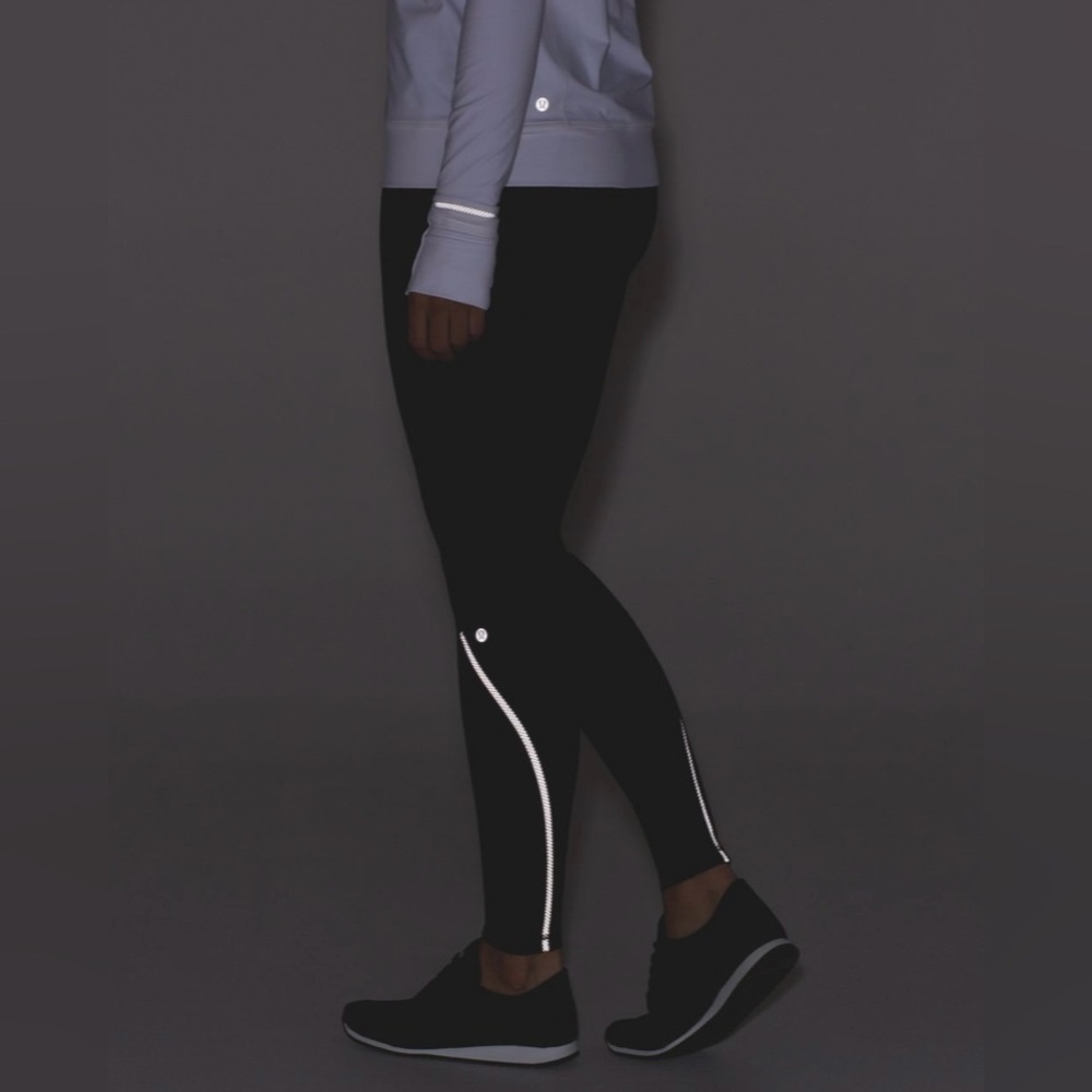 Lululemon Cadence Crusher Tight
Black​​​​
